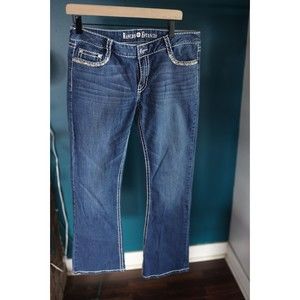 Rancho Estancia Women's Embellished Spade Back Pocket Jeans Size 29 × 32